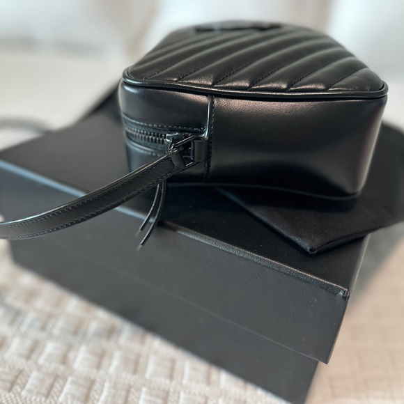 Yves Saint Laurent Quilted Camera Bag in Black - Picture 6 of 13